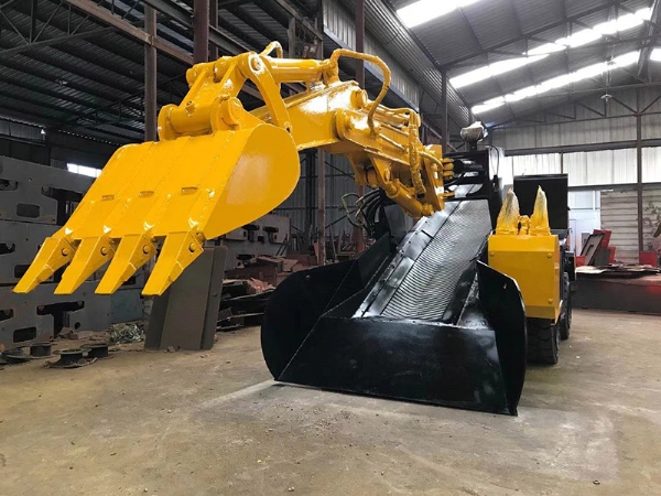 礦用挖掘式裝載機