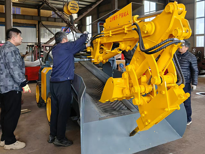 礦用挖掘式裝載機（扒渣機）